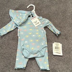 Newborn outfit